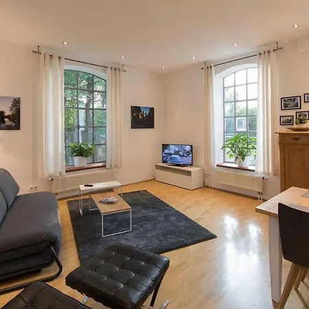 Apartment Grosse Luxus-ferienwohnung Im Alten Lokschuppen *